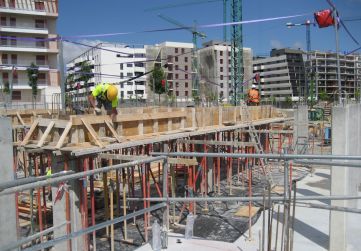 Trabajos de encofrado forjado planta baja